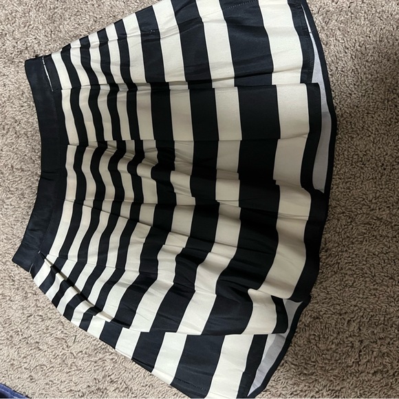 Forever 21 F21 Striped A-Line Mini Skirt - Picture 2 of 3